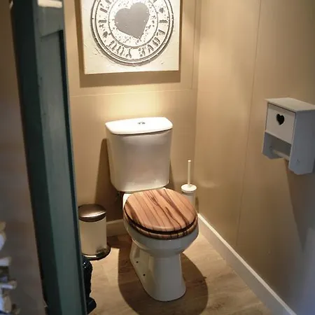 Guesthouse Zevenaar Bed & Breakfast *